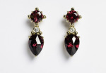 One pair 14kt yellow gold earrings, rubellite turmaline, rhodolite garnet, diamond